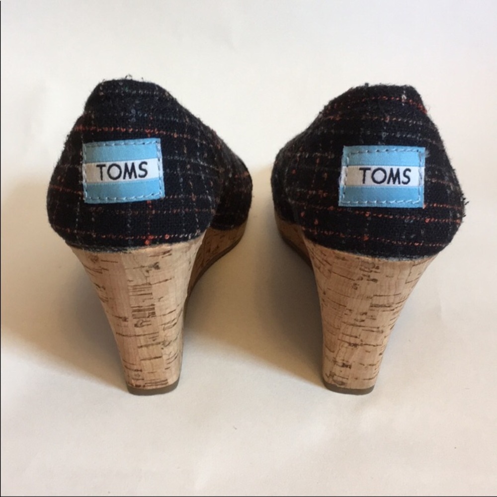 Toms wedge sandals size 5